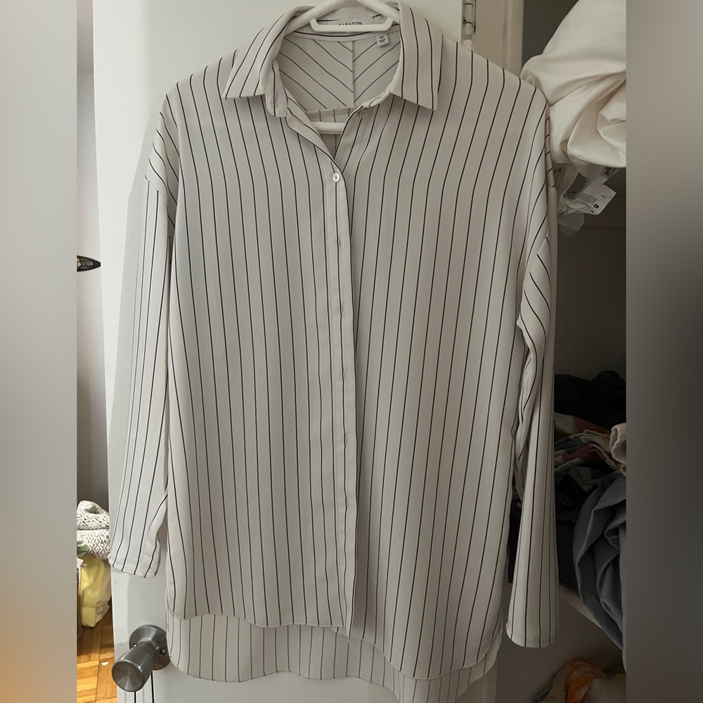 Aritzia women’s Babaton Striped Blouse